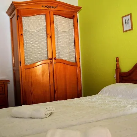 Pension Sandoval Leon Exterior photo